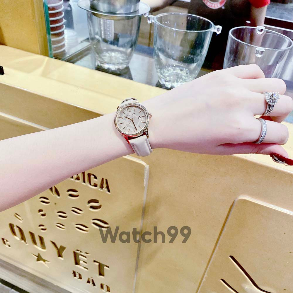 Đồng hồ nữ B.u.r.b.e.r.r.y BU10101 mặt chạm khắc vân nổi 3D dây da mềm mại ôm tay | BigBuy360 - bigbuy360.vn