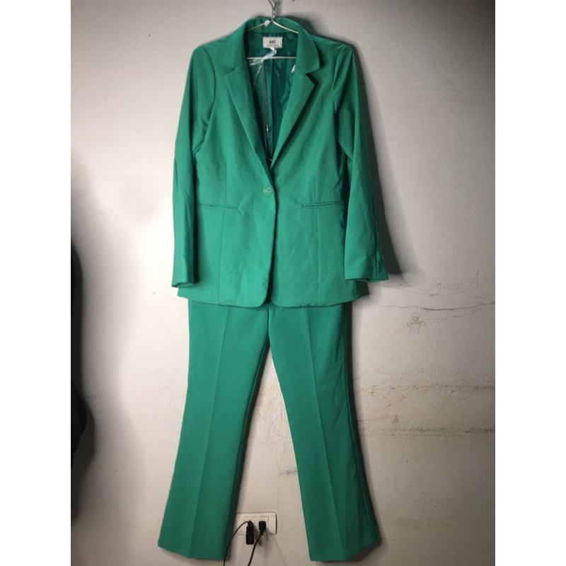 Set Áo Vest +quần  HAVE size M dư xịn
