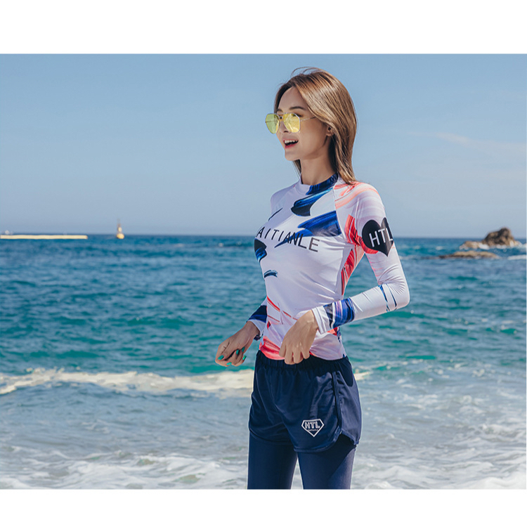 Đồ bơi dài tay nữ phong cách Hàn Quốc trắng loang màu