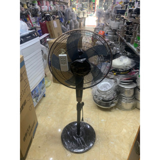 Quạt cây và quạt treo tường điều khiển từ xa hãng Midea hàng trung ương Trung Quốc siêu êm ,bền