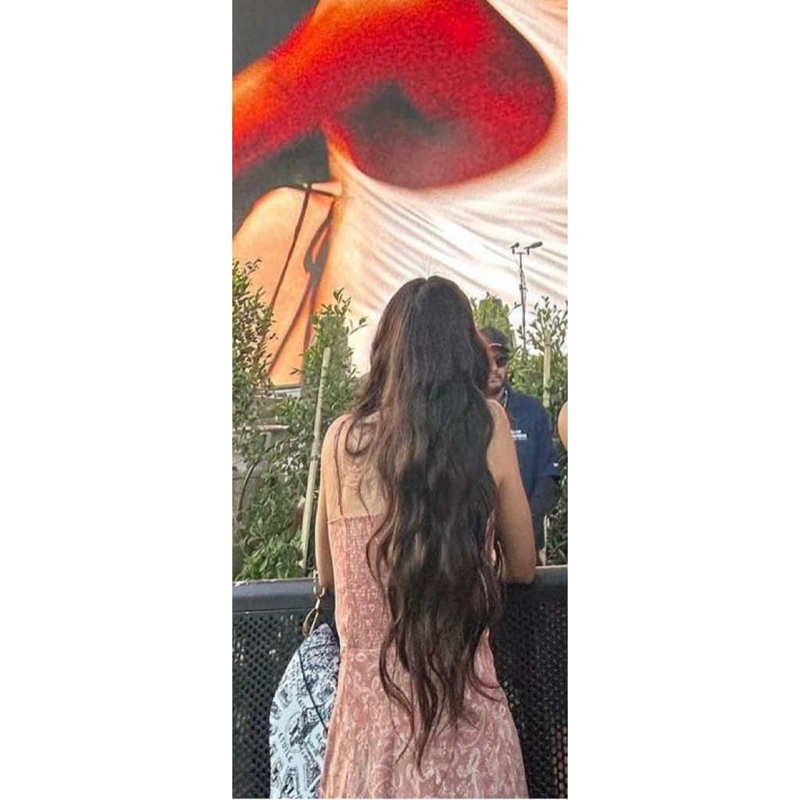Đầm hai dây giống Jisoo Blackpink mặc ở Coachella