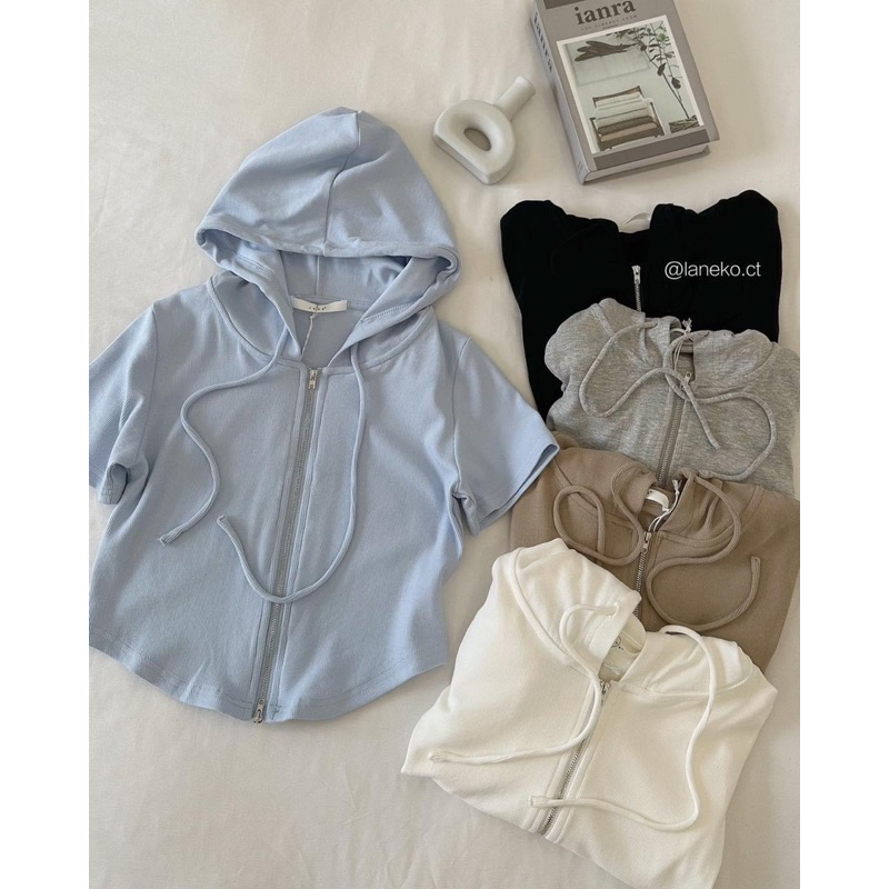 Áo thun nón croptop