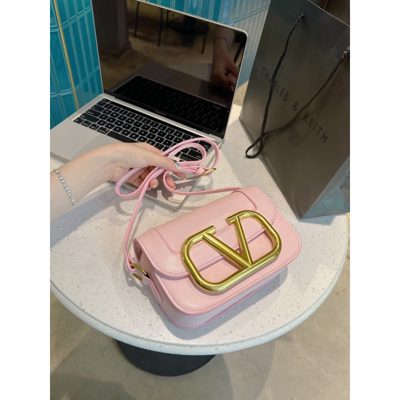Túi đeo vai/đeo chéo - túi hộp Valentino - hàng hot trend {Order 7-10 ngày)