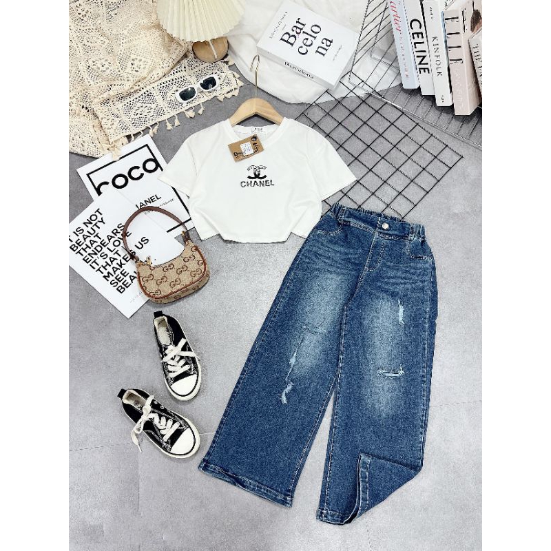 Bộ  áo croptop quần jean xuông mài bé gái