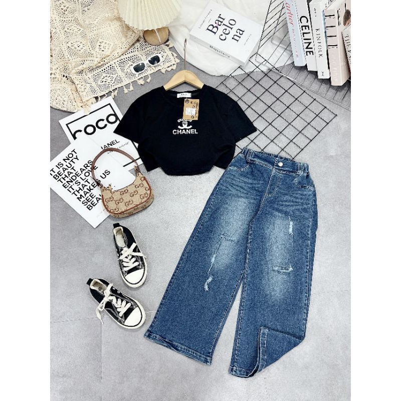 Bộ  áo croptop quần jean xuông mài bé gái