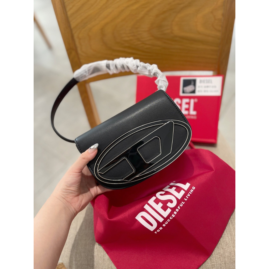 Túi D HỘP ĐỎ  size 20cm-13cm chuẩn súp sịn kèm dây đeo chéo