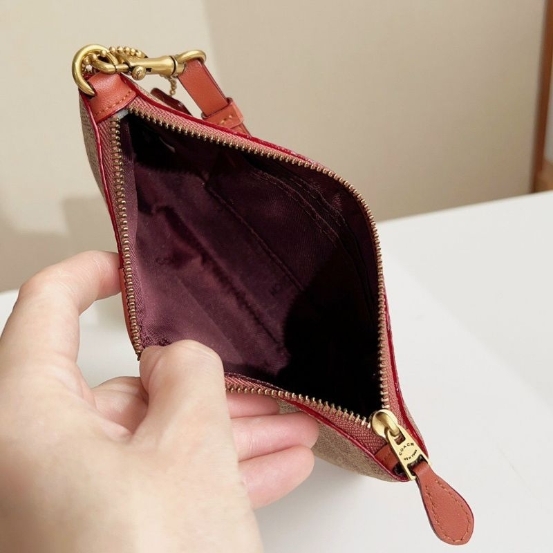 Mẫu ví coach đeo cổ tay siêu sang