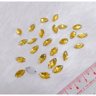 Hạt đá nhựa kết áo 3d hình lá cườm thoi đính váy đầm màu vàng và bạc size 1.2cm