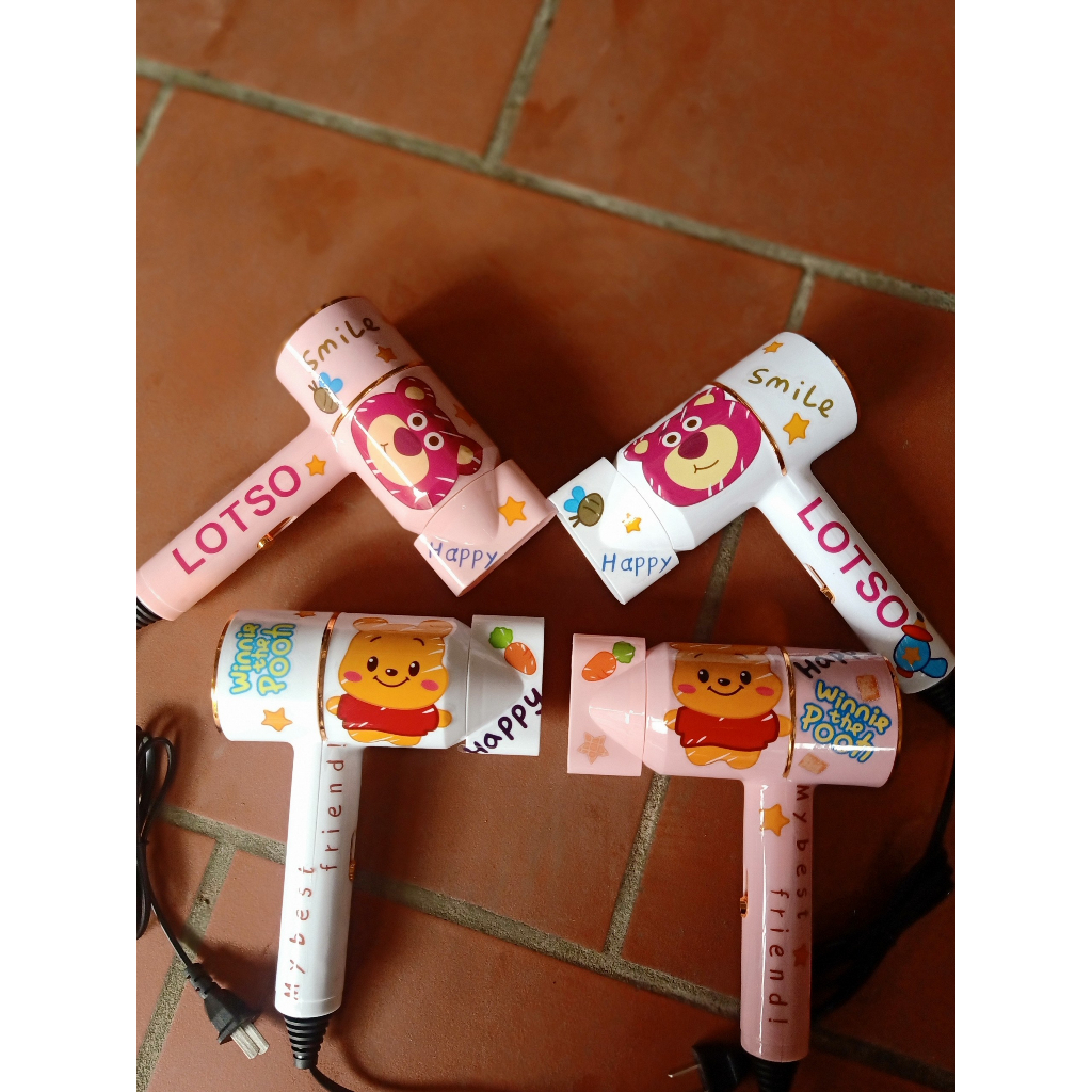 Máy sấy tóc mini du lịch hoạ tiết gấu dâu Lotso nhỏ gọn xinh xắn phong cách Hàn Quốc