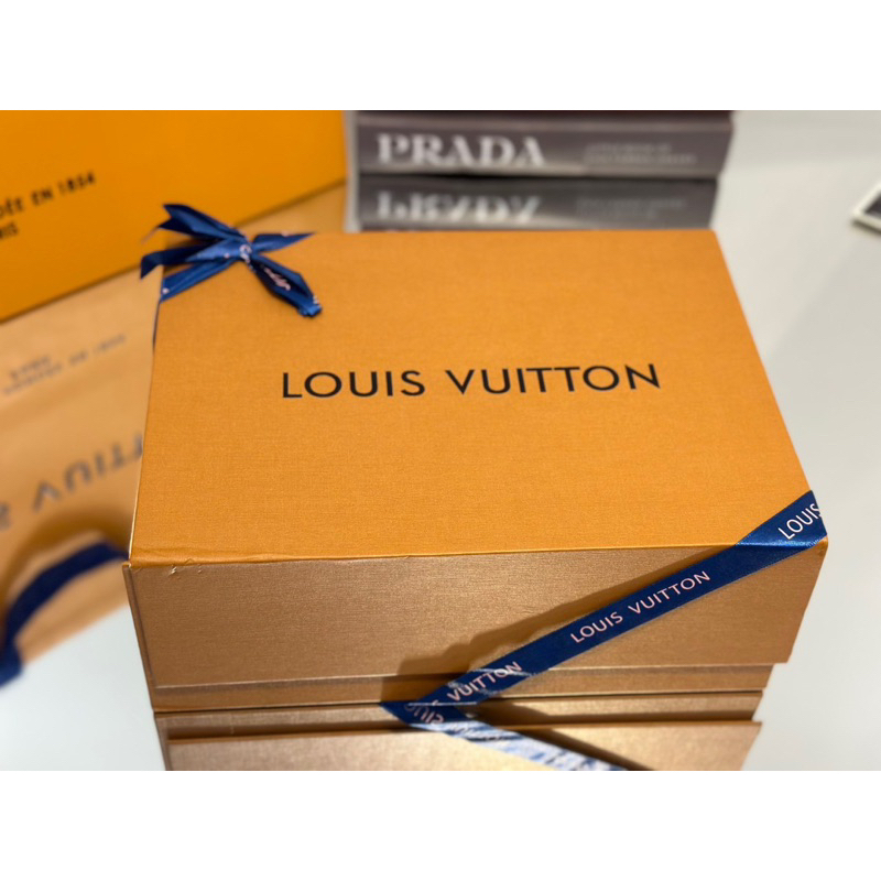 Set túi men LV fullbox vip nam châm tag kim loại đẹp mã mới M266-25