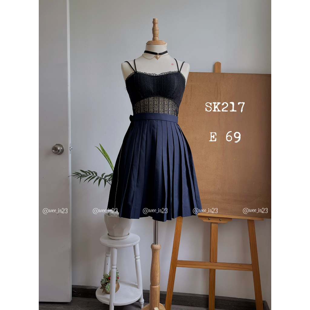 Chân Váy Si Tuyển phong cách học sinh xếp ly Nhật Vitage Siêu đẹp - Trend - 2HAND - Độ mới cao - Y2k, Gen Z, Goth