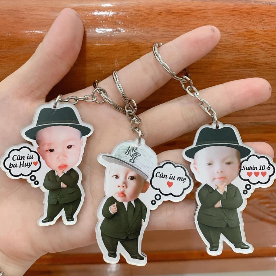 Móc khoá Mica in ảnh cắt viền theo yêu cầu