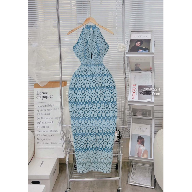 Đầm body ren cổ yếm khoét bụng hở lưng sang trọng VIENS STORE