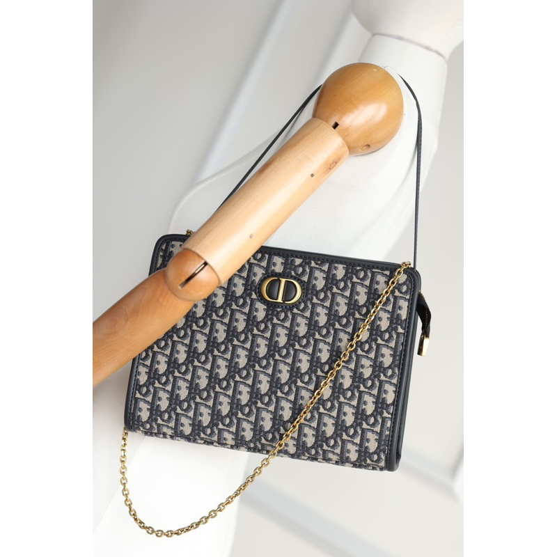 Túi clutch Di.or kèm dây đeo vai fullbox hoa kèm túi vải size 26cm