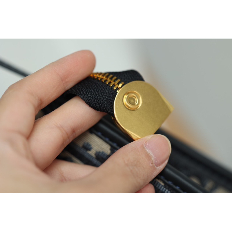 Túi clutch Di.or kèm dây đeo vai fullbox hoa kèm túi vải size 26cm