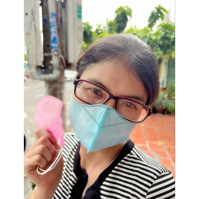 100 cái khẩu Trang 5D Mask Titan màu xanh , màu hồng kháng khuẩn 99% hàng dày đẹp quai chắc