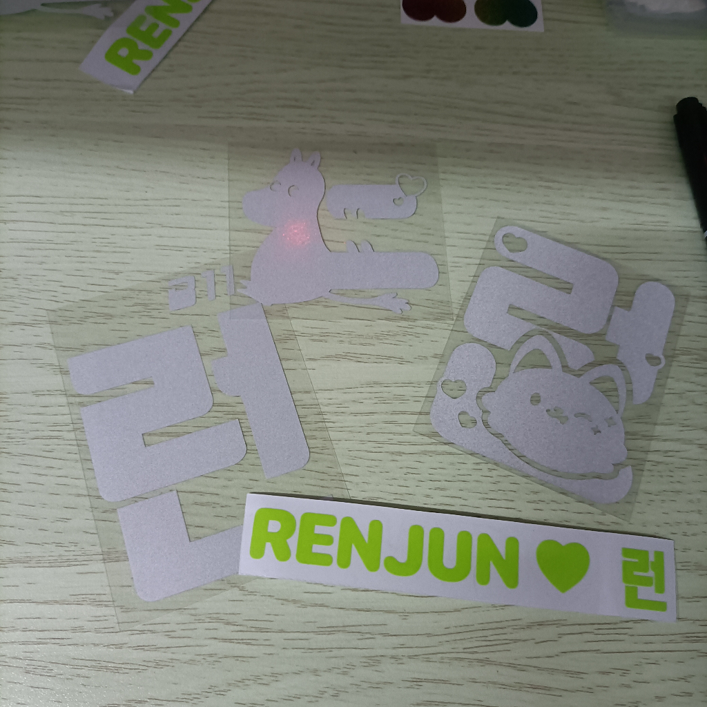 Hình dán lightstick NCT DREAM phản quang dạng chữ