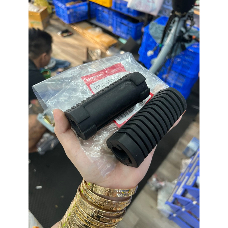 Cao su chân sau wave thái