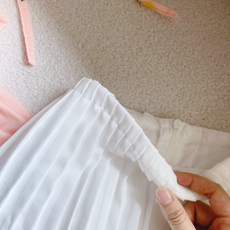 Set áo dây thêu + váy xếp li trắng - Chitchitstore