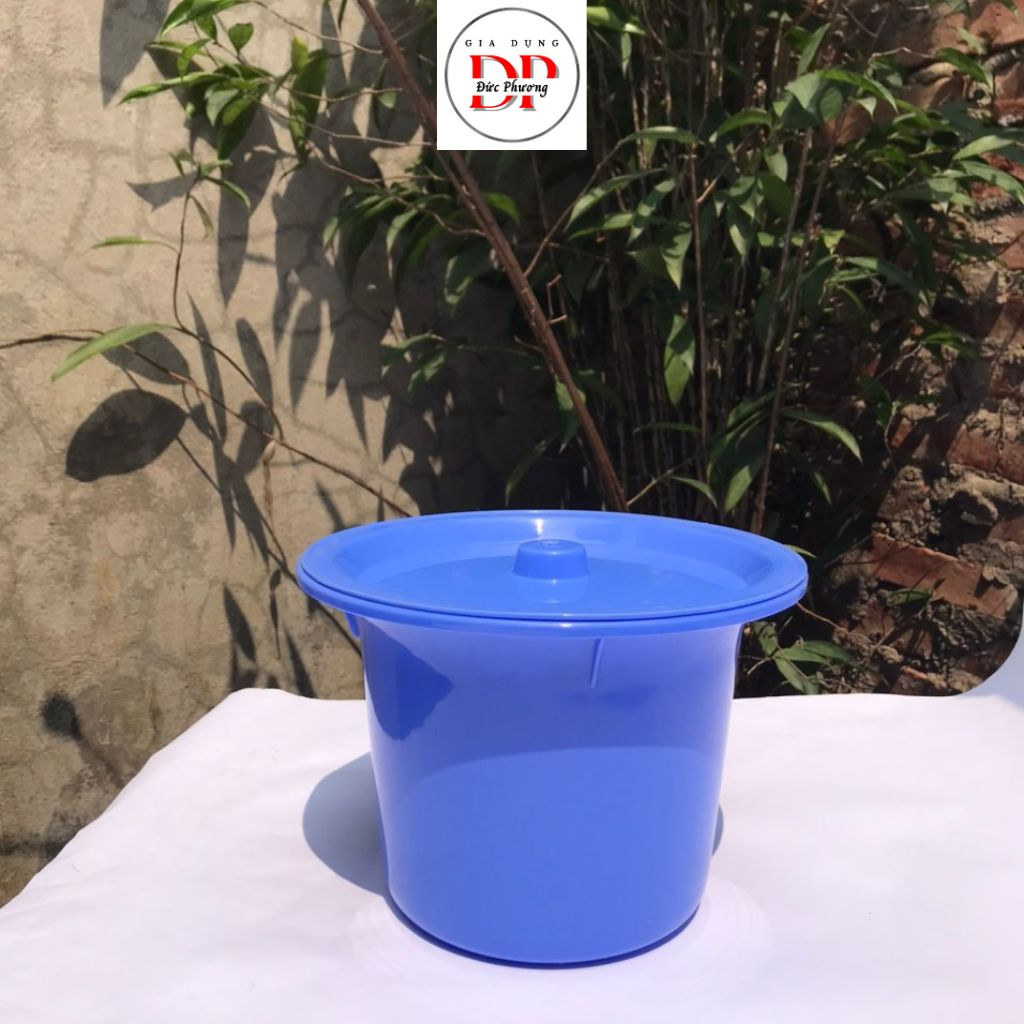 Bô nhựa người lớn có nắp đậy ,nhựa Việt Nhật