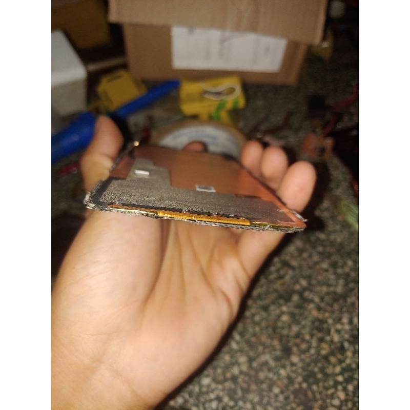 Xác màn hình LG V40
