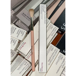 [ Sale 30% ] Cọ highlight Rare Beauty By Selena