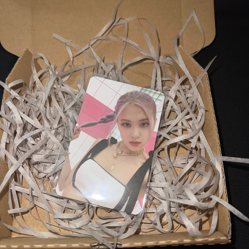 LUCKY BOX HỘP QUÀ MAY MẮN BLACKPINK