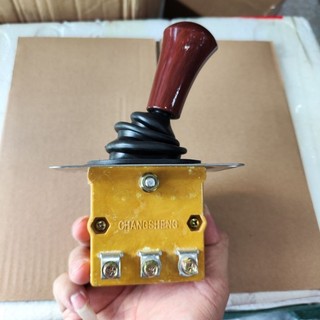Cần đảo chiều xe điện
