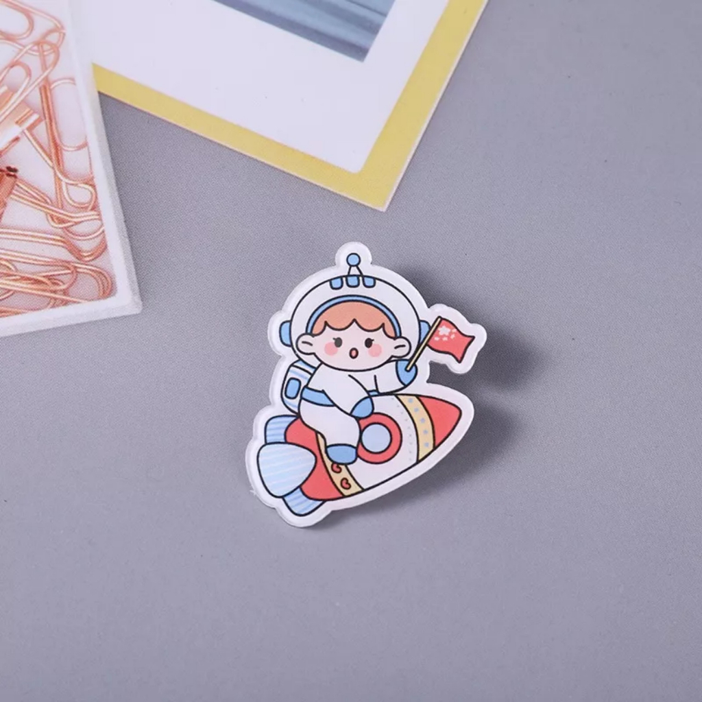 Ghim cài áo hình cô gái hoạt hình dễ thương