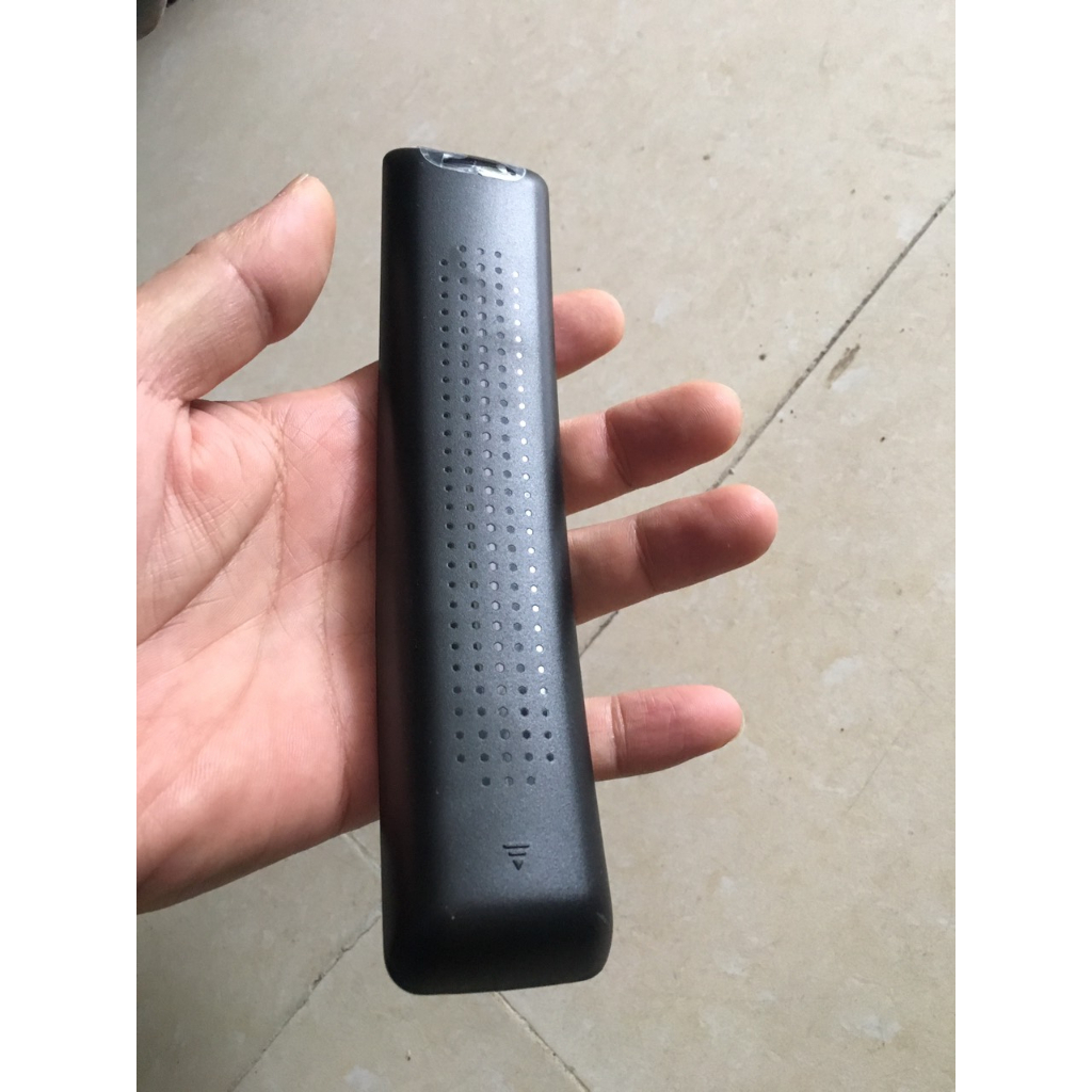 Điều Khiển Tivi Aqua Giọng Nói Đen Cong