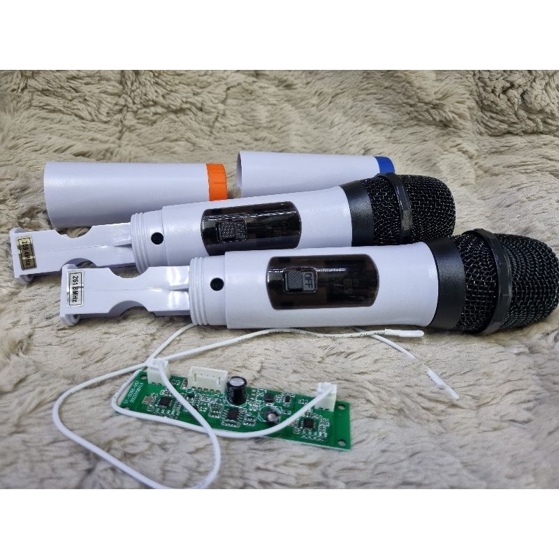 MICRO THAY LOA KẸO KÉO_ SÓNG VHF_ MÀU TRẮNG