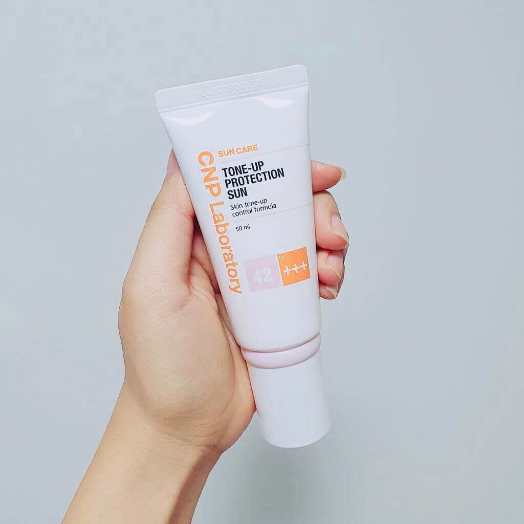 Kem chống nắng CNP nâng tông Laboratory tone up protection sun