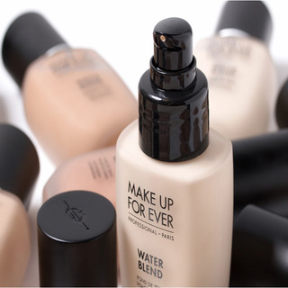 Kem Nền Make Up Forever Water Blend