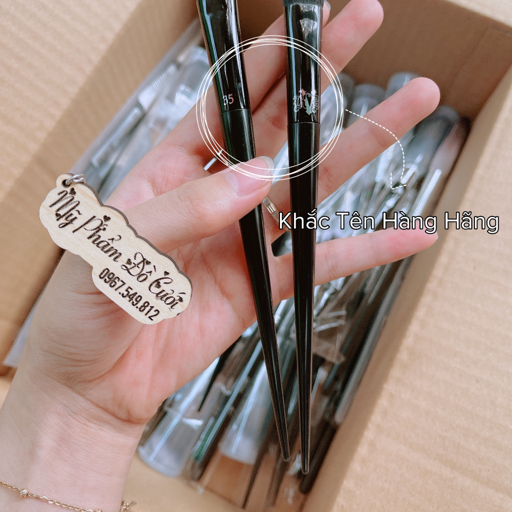 Cọ Che Khuyết Điểm KVD 35, Kat Von D Lock - It Rdge Foundation Brush Số 35 Hàng Mỹ
