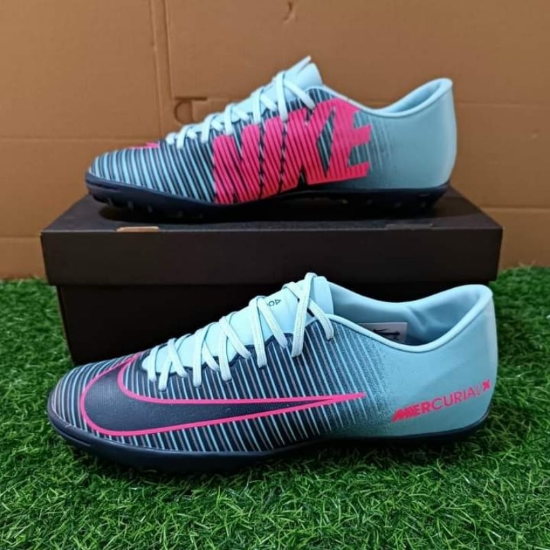 Giày Bóng Đá Sân Cỏ Nhân Tạo Mercurial Vic 6 Các Màu