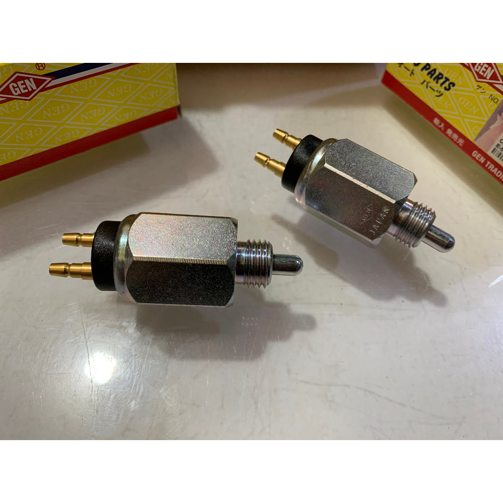 Cảm Biến Báo De, Công Tắc Báo Đèn Lùi, Báo De Xe Tải Hyundai 2,5Tấn, MightyII,.....Loại Xịn