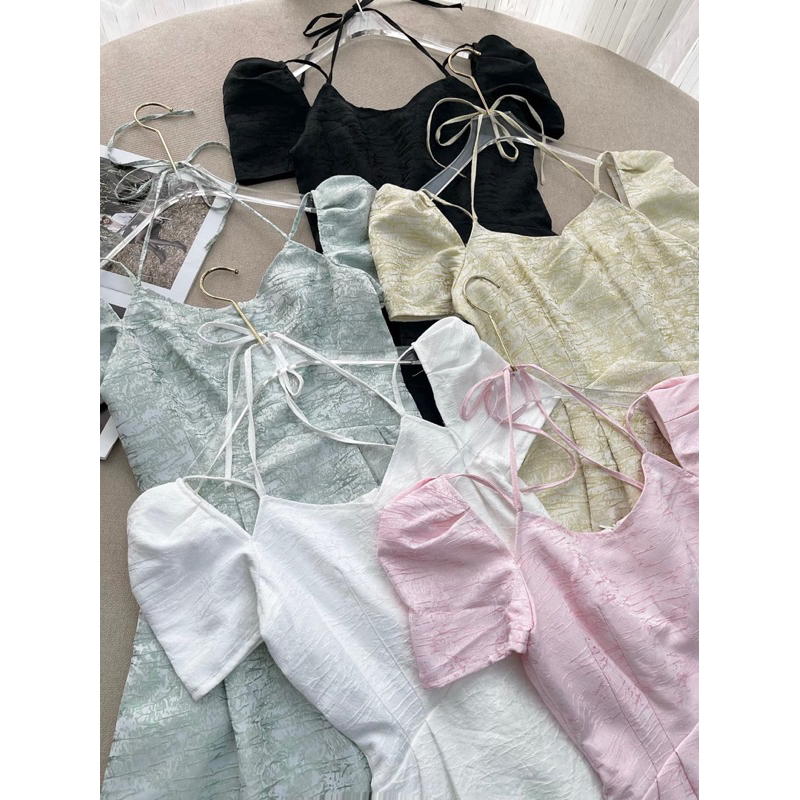 Đầm Gấm Dài Yếm