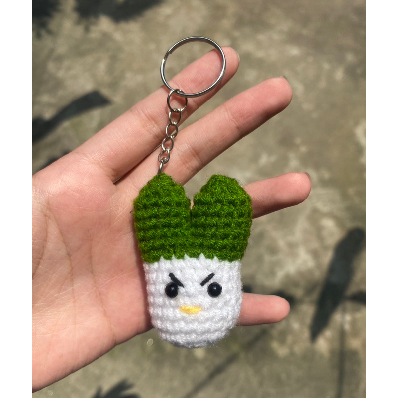 Móc khoá bằng len hình củ cải 🥦