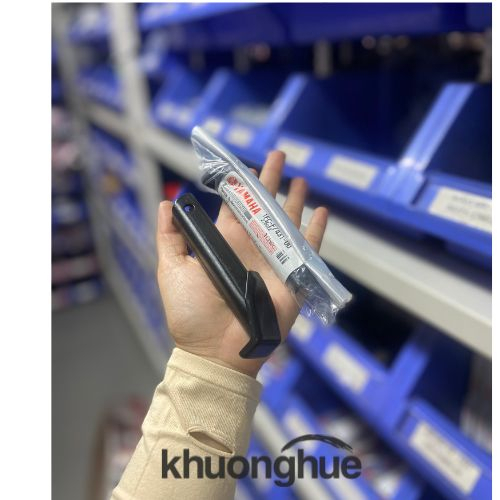 Lõi sắt gác chân sau bên trái xe Sirius FI  chính hãng Yamaha