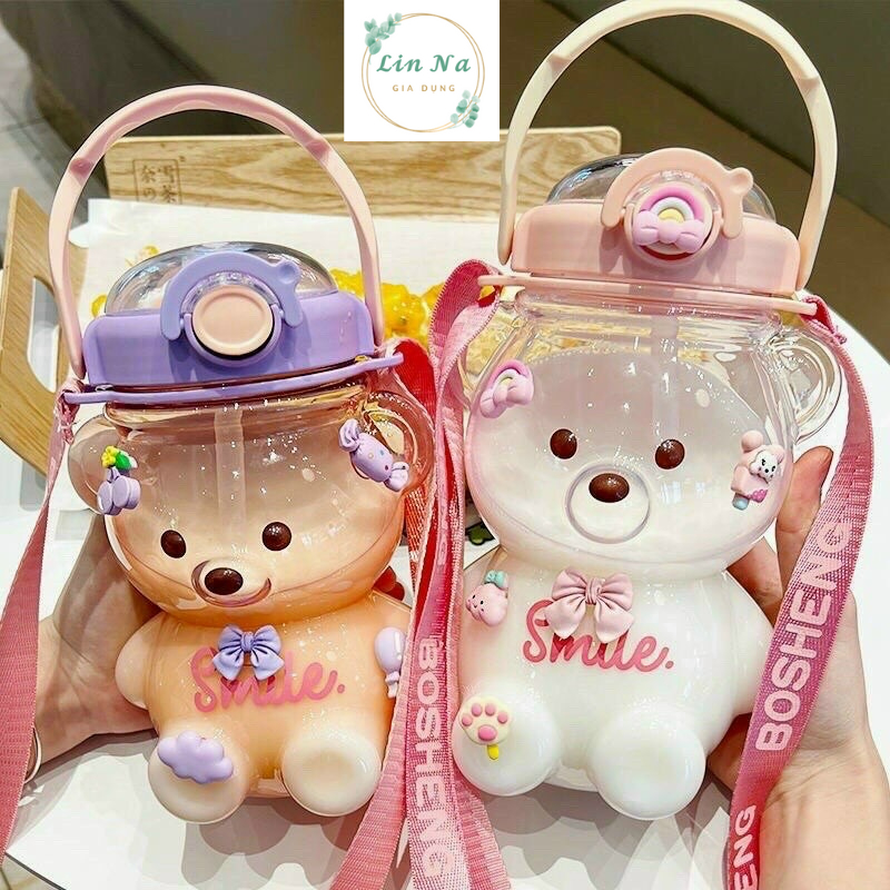 Bình nước cute gấu có vòi, có tay cầm kèm dây đeo