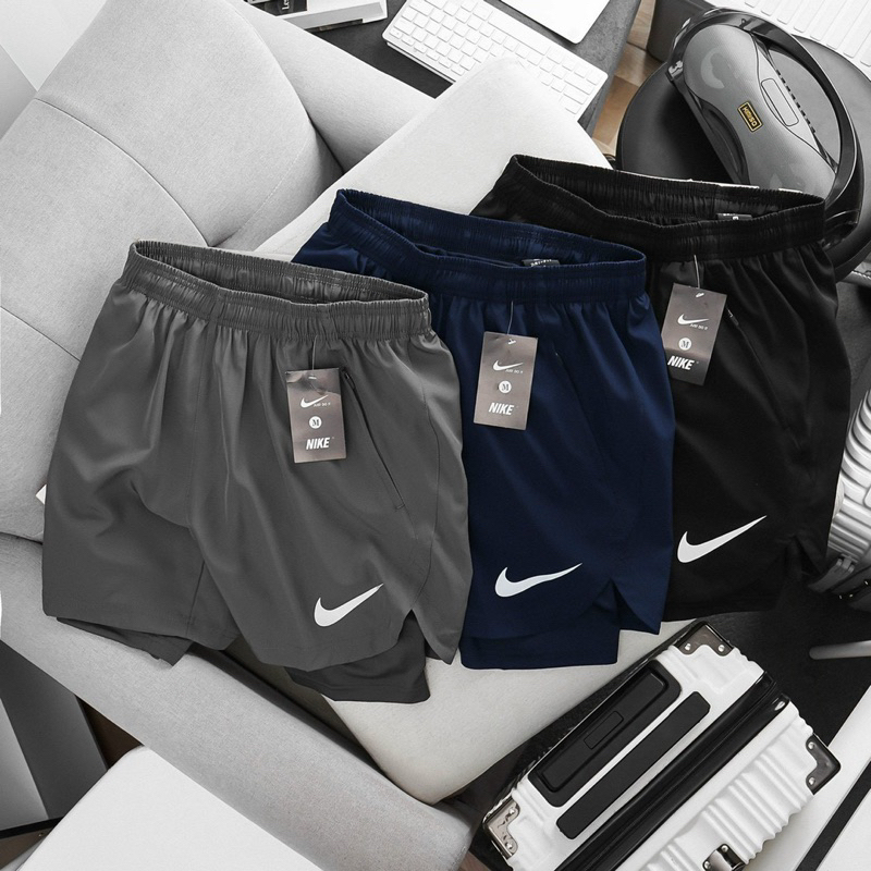 Quần Short Thể Thao_ Dòng Short Running 2 lớp được làm từ chất liệu si giãn (dù thun) nhẹ nhàng và thoáng mát.
