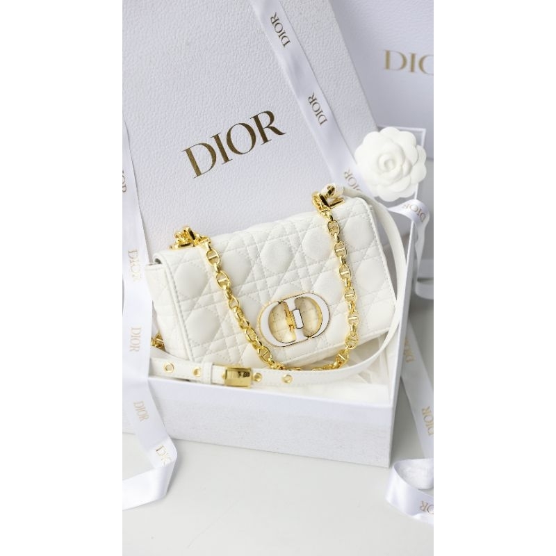Túi đeo chéo nữ D.I Caro bag sz20cm da cừu đẹp dã man từ vân da đến phụ kiện 2 box nguyên seal xịn sò