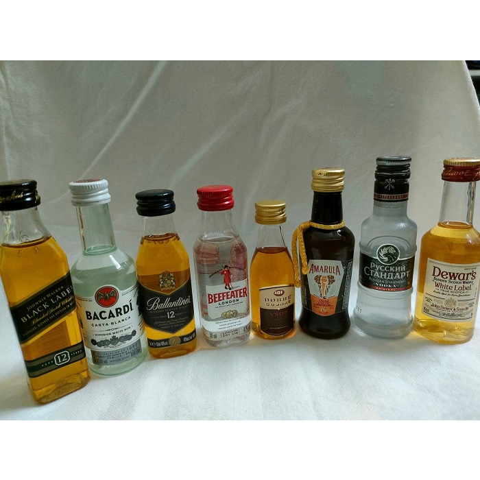 Set 8 chai mini, chai nhựa