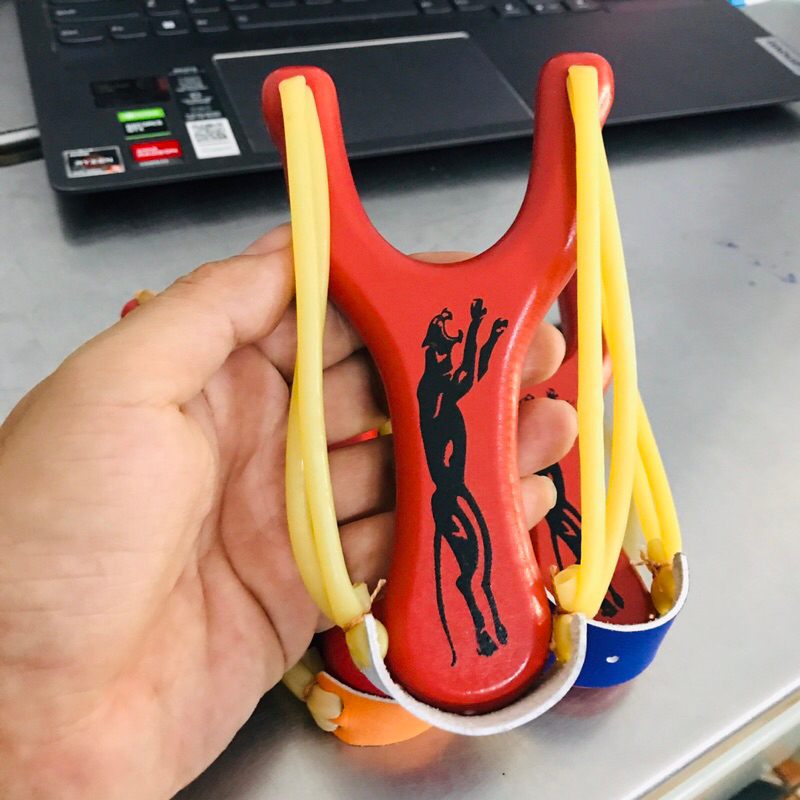 ná gỗ tròn màu nâu tặng kèm dây