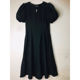 Đầm midi ZARA tay phồng, cổ v, size S, M
