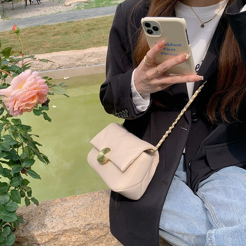 Túi xách nữ đeo chéo đeo vai Ceelyn thiết kế đơn giản phong cách Hàn Quốc size 20 DT201