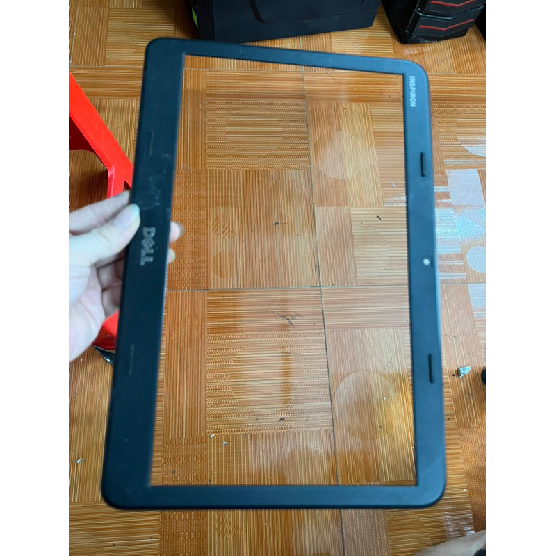 Full bộ vỏ laptop dell n4050 cũ dùng tạm ko vỡ hỏng gì