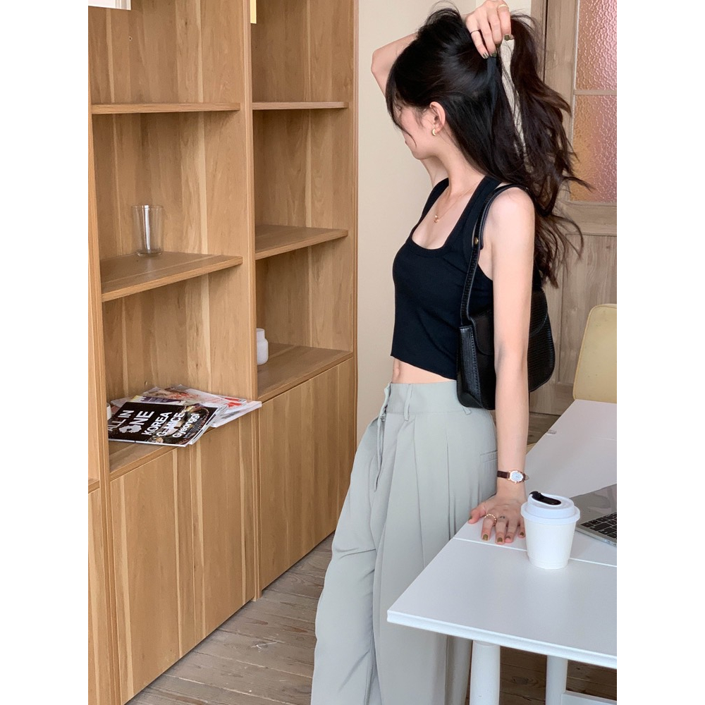 Áo ba lỗ quàng cổ gồm 4 màu