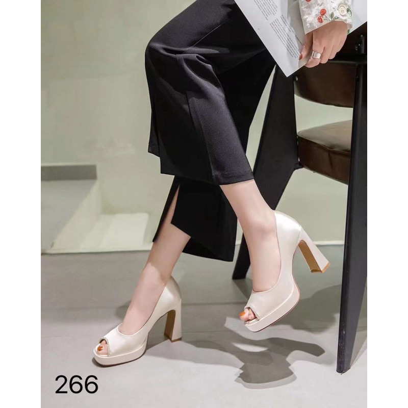 Sandal Hở Mũi Viền Đá Hàng Fullbox Cao Cấp - CERIHOUSE