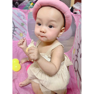Mấn đội đầu bé gái